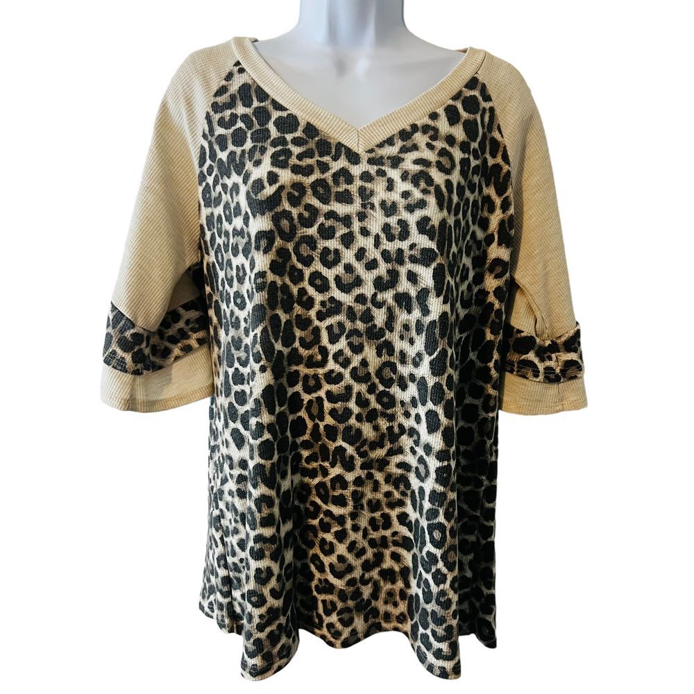 Lovely Melody Women's Animal Print Leopard V‎ Neck Blouse Size M Soft Stretch